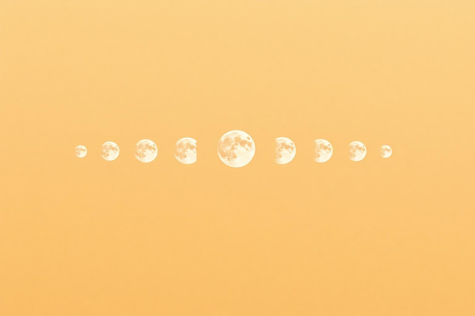 Fases da lua sobre fundo dourado — jornada cíclica feminina